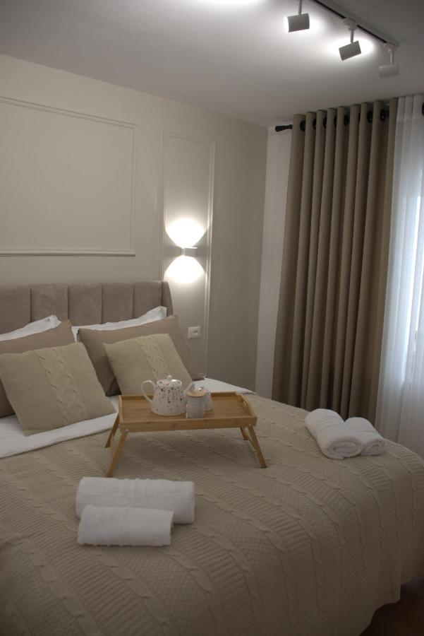 Square Inn Tirana City Center Ngoại thất bức ảnh